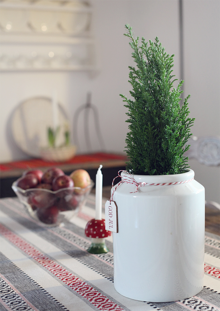 diningroom table